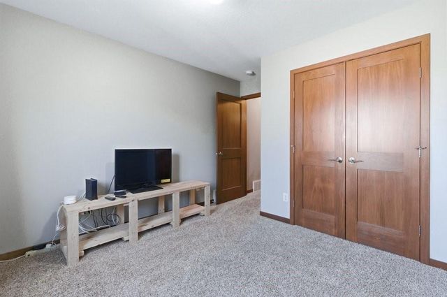 1305 Whistling Straits Court, Altoona, WI 54720
