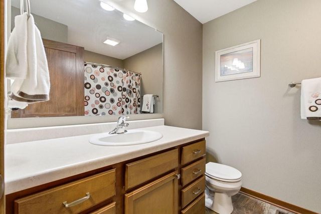 1305 Whistling Straits Court, Altoona, WI 54720
