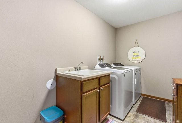 1305 Whistling Straits Court, Altoona, WI 54720