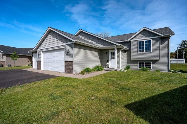 1305 Whistling Straits Court, Altoona, WI 54720