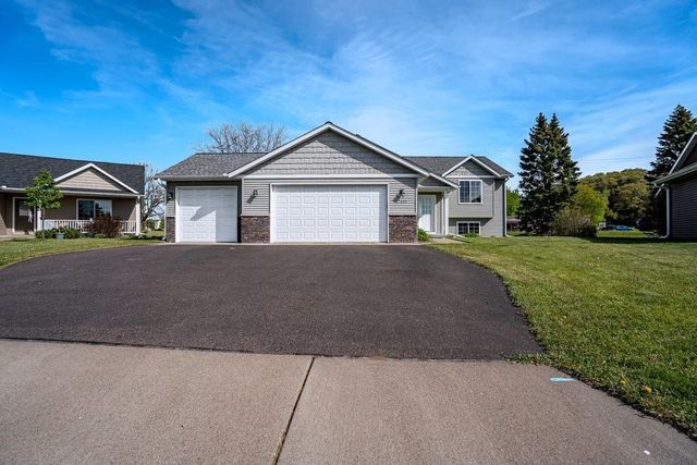 1305 Whistling Straits Court, Altoona, WI 54720