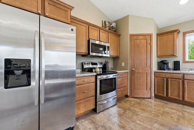 1305 Whistling Straits Court, Altoona, WI 54720
