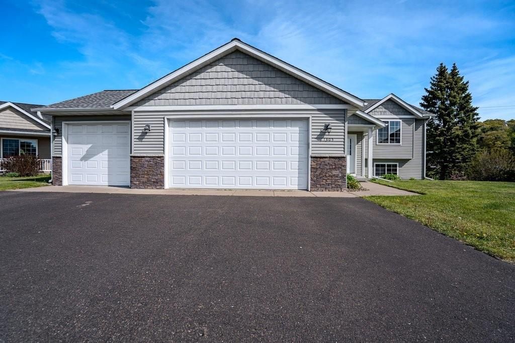 1305 Whistling Straits Court, Altoona, WI 54720