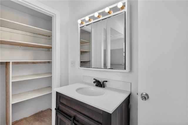 52 Sumner Avenue, Cranston, RI 02920