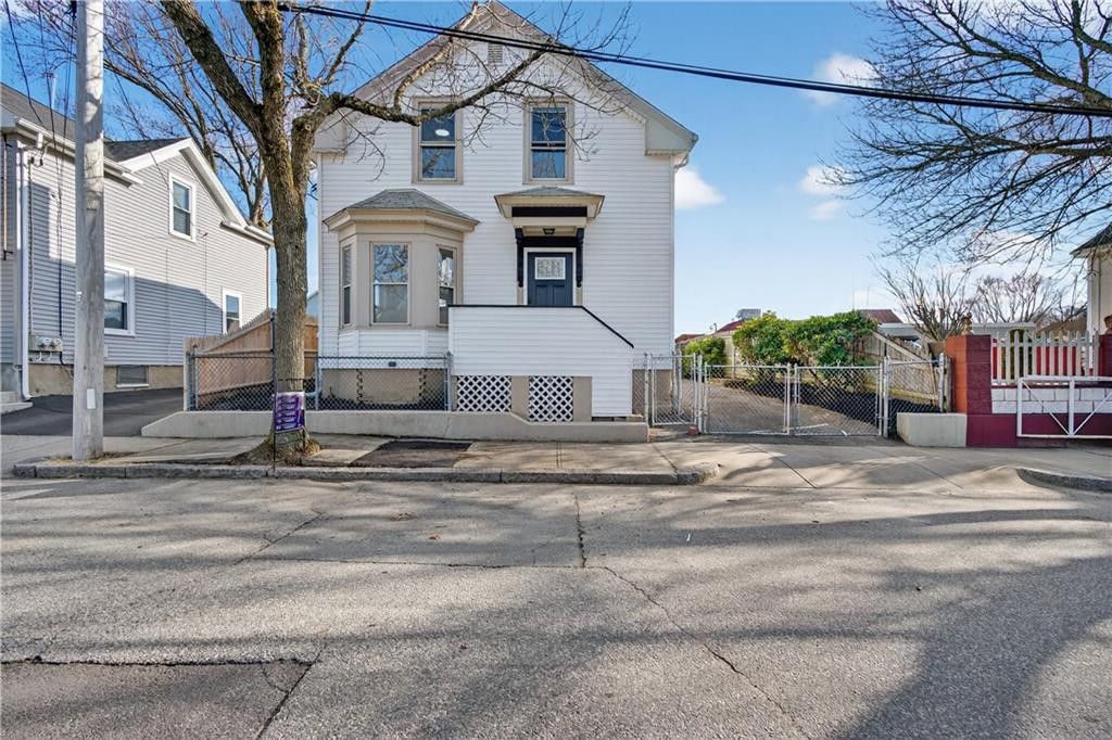 52 Sumner Avenue, Cranston, RI 02920