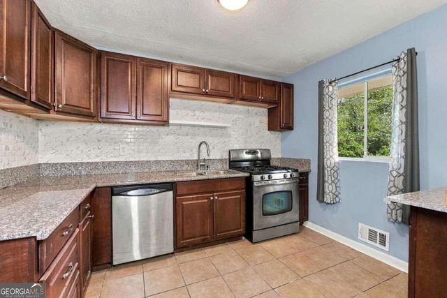 1464 Colony East Circle, Stone Mountain, GA 30083