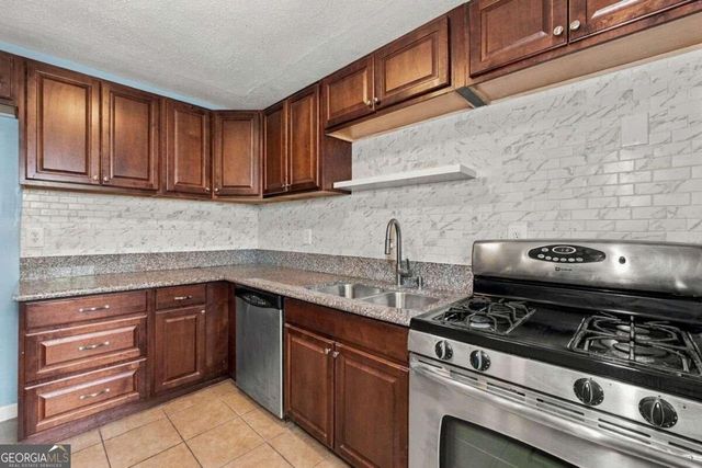 1464 Colony East Circle, Stone Mountain, GA 30083