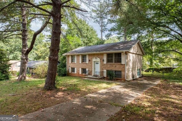 1464 Colony East Circle, Stone Mountain, GA 30083