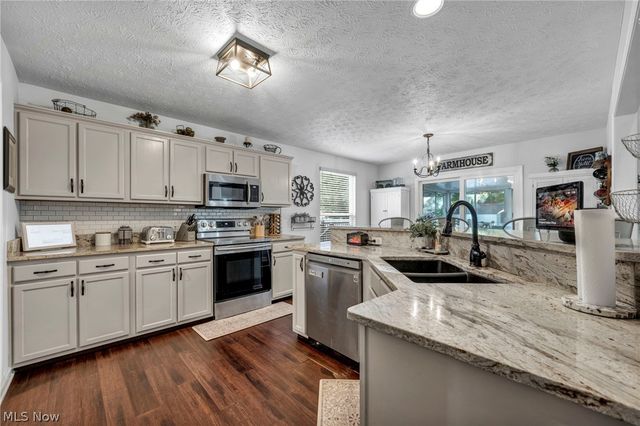 2340 Brittany Boulevard, Brunswick, OH 44212