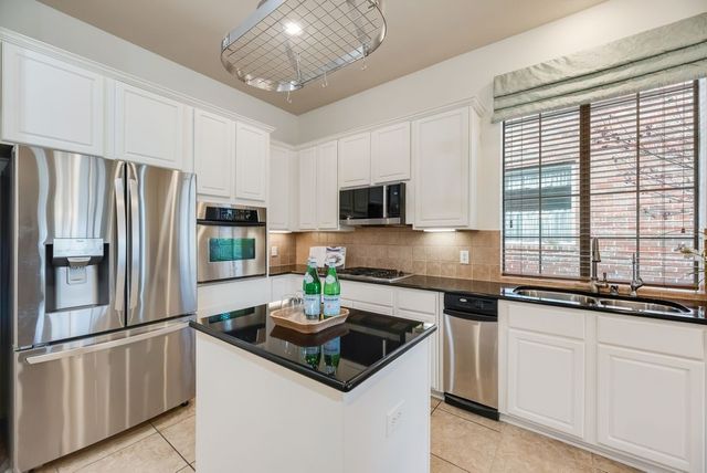 2513 Dog Leg Trail, Mckinney, TX 75069