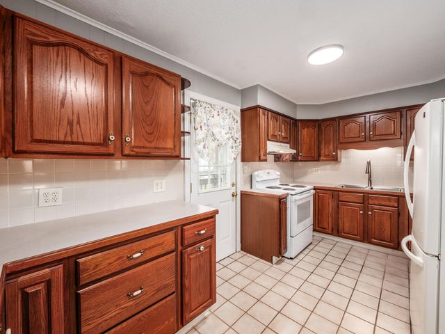 696 Williams Road, Columbus, OH 43207