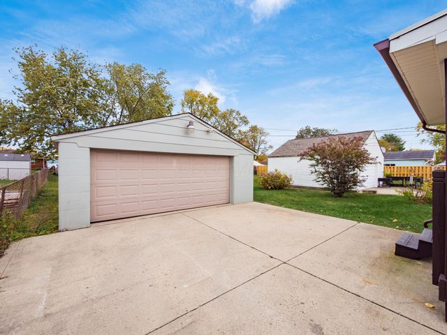 696 Williams Road, Columbus, OH 43207