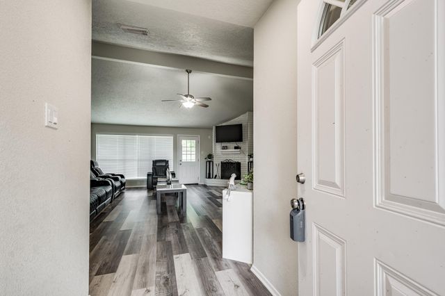 4218 Sequoia Street, Baytown, TX 77521