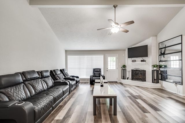 4218 Sequoia Street, Baytown, TX 77521