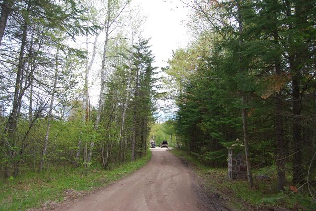 N11502 Nelson ROAD, Wausaukee, WI 54177