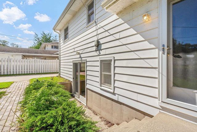 1214 CAMPBELL STREET, Neenah, WI 54956