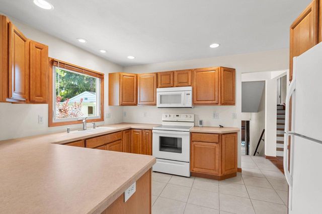 1214 CAMPBELL STREET, Neenah, WI 54956