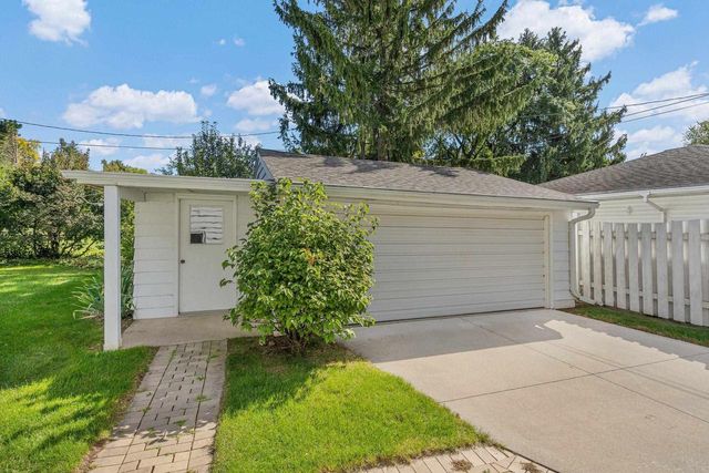 1214 CAMPBELL STREET, Neenah, WI 54956