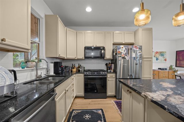 1511 E 13th ST, Austin, TX 78702