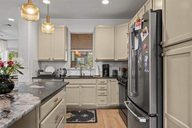 1511 E 13th ST, Austin, TX 78702