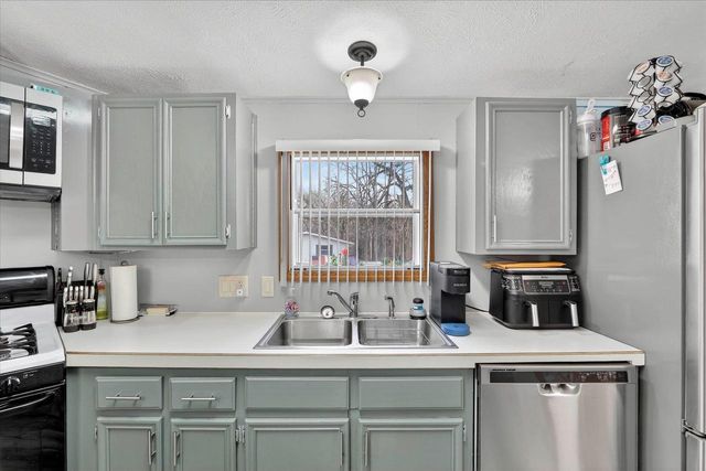 112 Falling Creek Circle, Janesville, WI 53548