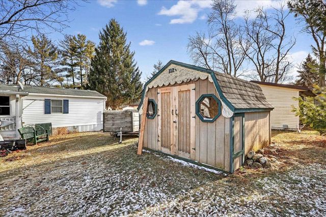 112 Falling Creek Circle, Janesville, WI 53548