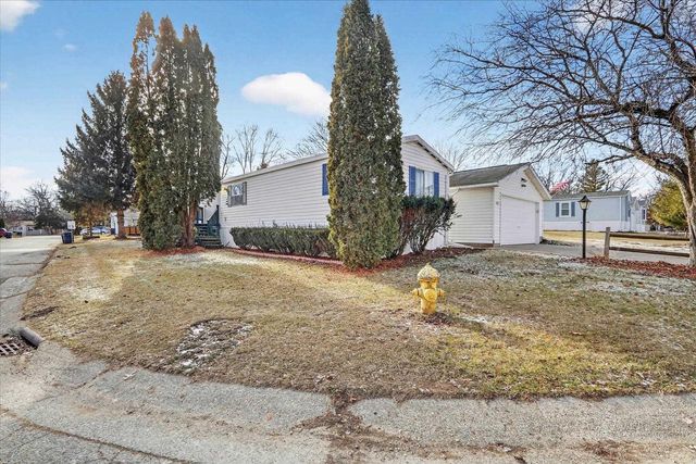 112 Falling Creek Circle, Janesville, WI 53548