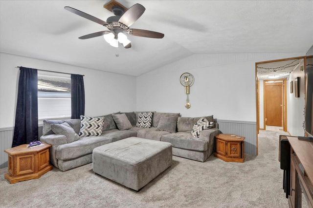 112 Falling Creek Circle, Janesville, WI 53548