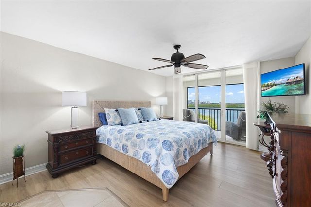 15 Bluebill AVE 606, Naples, FL 34108
