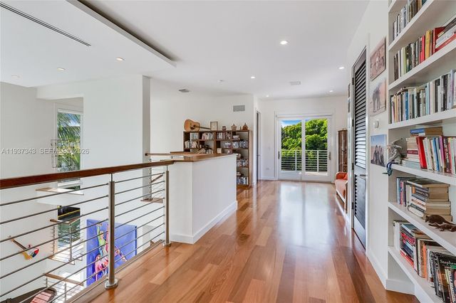 3835 Carole Ct, Miami, FL 33133