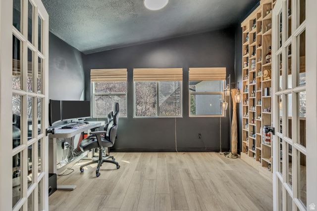 10870 S LOSTWOOD DR, Sandy, UT 84092