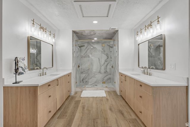 10870 S LOSTWOOD DR, Sandy, UT 84092