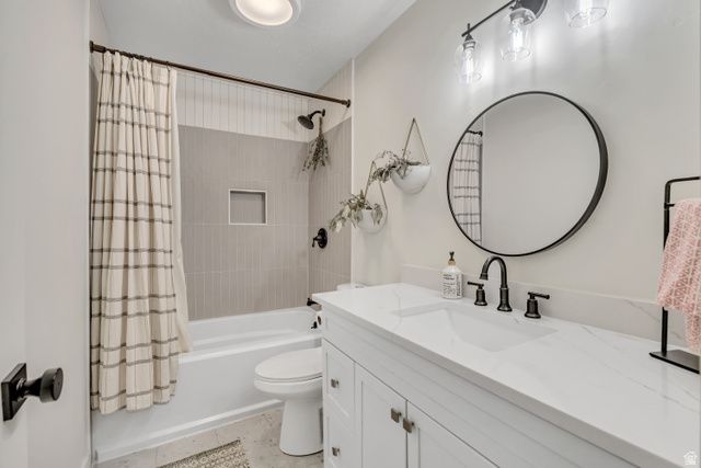 10870 S LOSTWOOD DR, Sandy, UT 84092