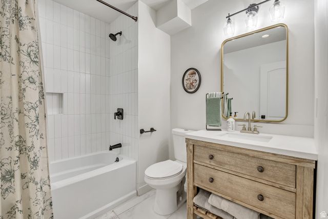 10870 S LOSTWOOD DR, Sandy, UT 84092