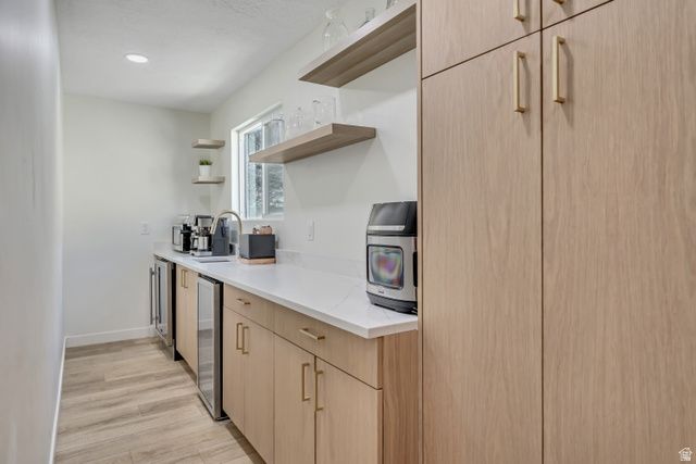 10870 S LOSTWOOD DR, Sandy, UT 84092