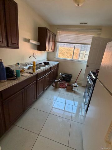 17189 Wisconsin Street, Detroit, MI 48221