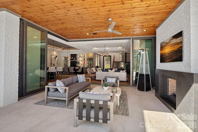 21119 Vandrake Circle, Davidson, NC 28036