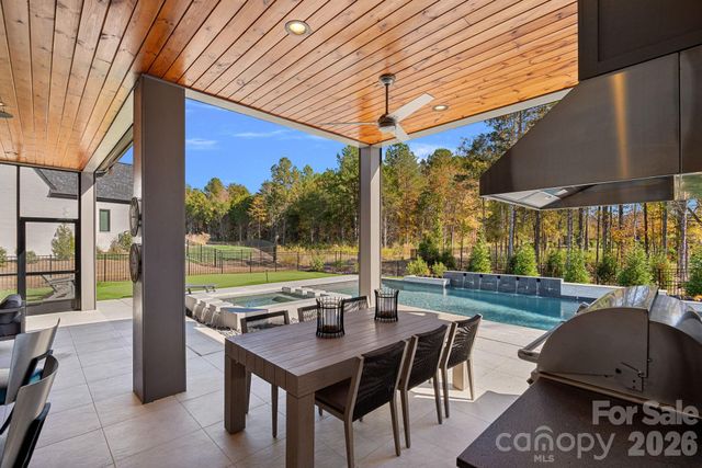 21119 Vandrake Circle, Davidson, NC 28036