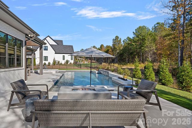 21119 Vandrake Circle, Davidson, NC 28036