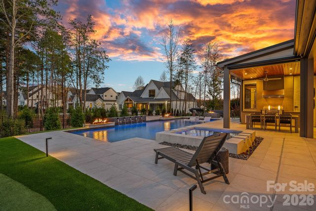 21119 Vandrake Circle, Davidson, NC 28036