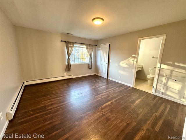 2445 Torquay Avenue 209, Royal Oak, MI 48073