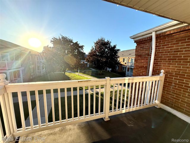 2445 Torquay Avenue 209, Royal Oak, MI 48073