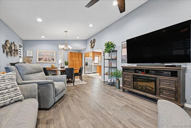980 Washington Avenue, Westbury, NY 11590