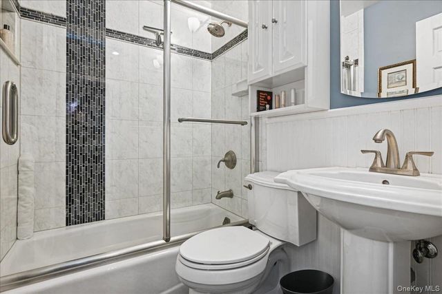 980 Washington Avenue, Westbury, NY 11590