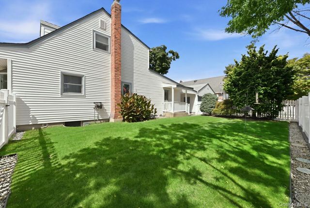 980 Washington Avenue, Westbury, NY 11590
