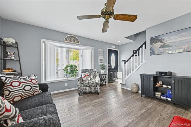 980 Washington Avenue, Westbury, NY 11590