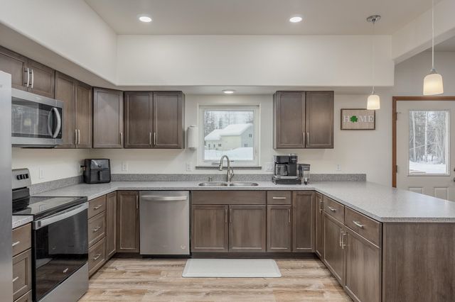 1215 Groundsel Avenue, North Pole, AK 99705