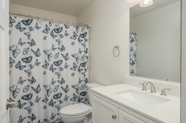 1215 Groundsel Avenue, North Pole, AK 99705