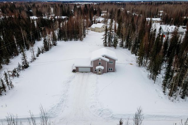 1215 Groundsel Avenue, North Pole, AK 99705
