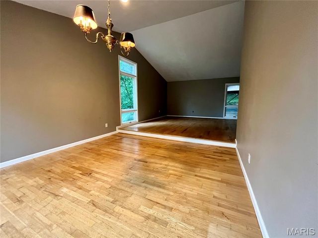 4532 Fox Creek Road, Wildwood, MO 63069